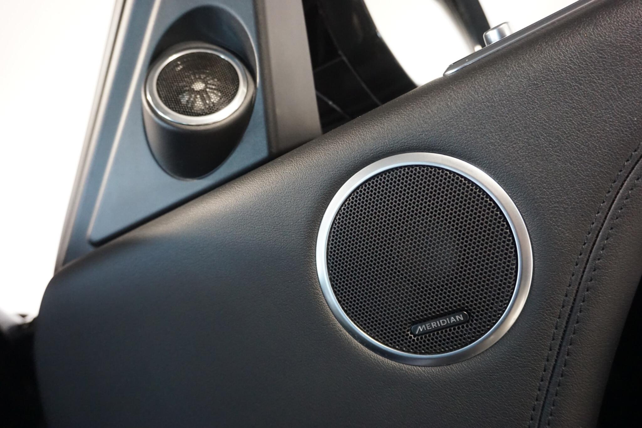 Land Rover Range Rover 2.0 P400e 13.1kWh Westminster Black SUV 5dr Petrol Plug-in Hybrid Auto 4WD Euro 6 (s/s) (404 ps)